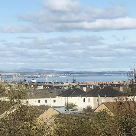 Modern Spacious Retreat Full Fibre Wi-Fi & Free Parking EDI Exterior photo