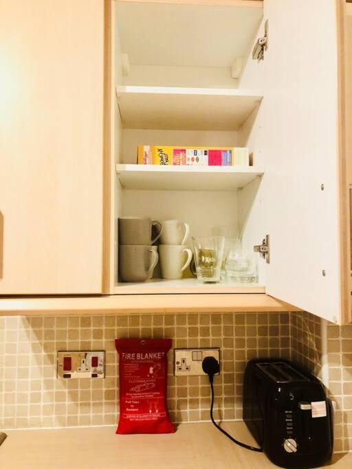 Modern Spacious Retreat Full Fibre Wi-Fi & Free Parking EDI Exterior photo