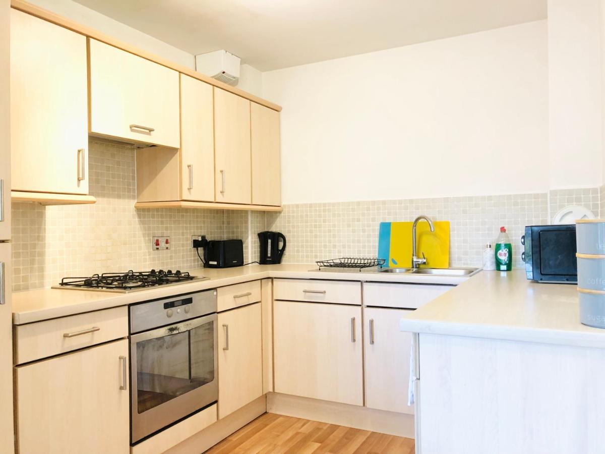 Modern Spacious Retreat Full Fibre Wi-Fi & Free Parking EDI Exterior photo