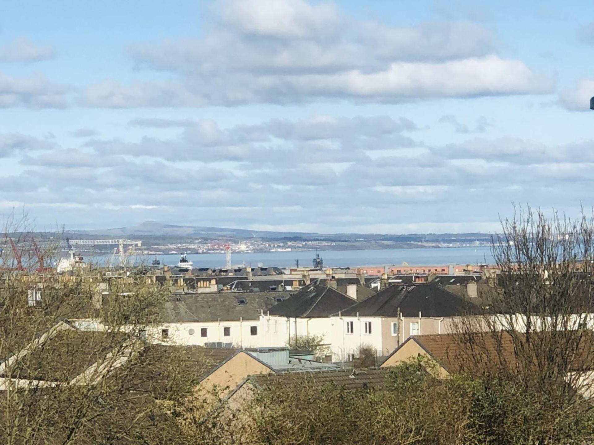 Modern Spacious Retreat Full Fibre Wi-Fi & Free Parking EDI Exterior photo