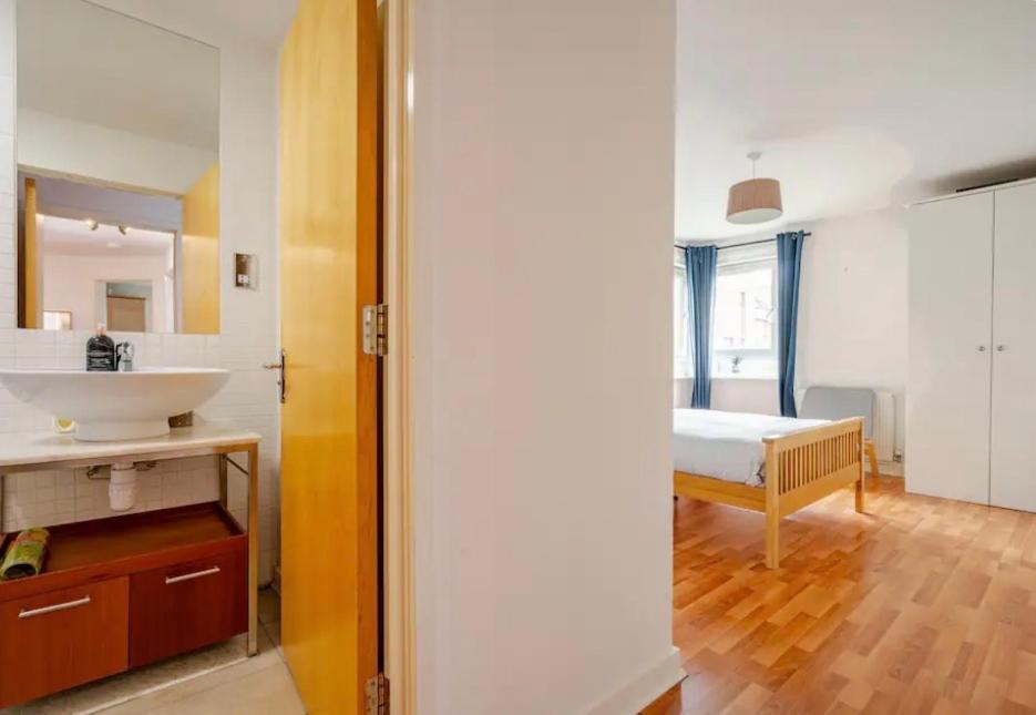 Modern Spacious Retreat Full Fibre Wi-Fi & Free Parking EDI Exterior photo