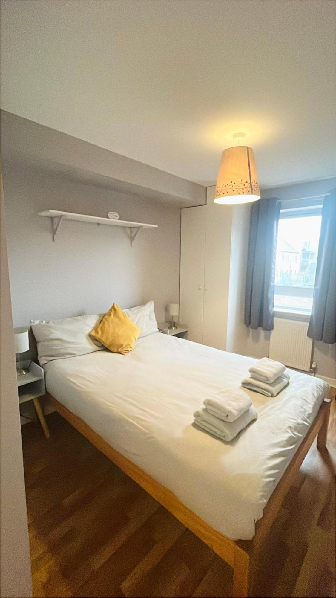 Modern Spacious Retreat Full Fibre Wi-Fi & Free Parking EDI Exterior photo