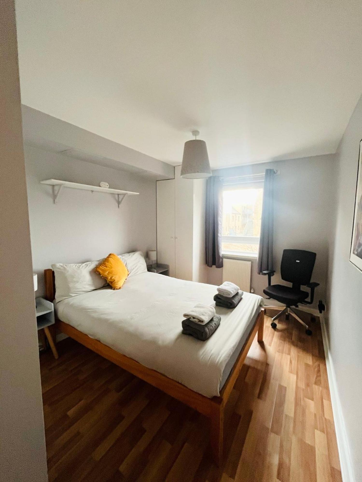 Modern Spacious Retreat Full Fibre Wi-Fi & Free Parking EDI Exterior photo